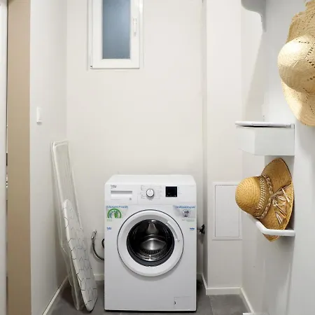 Cache - Bright One-bedroom In By Flat Mаnager