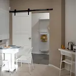 Appartement Modern Yellow 1bd - Near To Vitosha Boulevard By Flat Mаnager