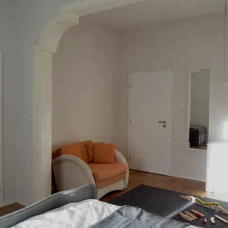 Modern Yellow 1bd - Near To Vitosha Boulevard By Flat Mаnager * Sofia