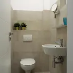 Modern Yellow 1bd - Near To Vitosha Boulevard By Flat Mаnager * Sofia