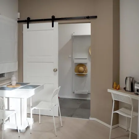 Daire Cache - Bright One-bedroom In By Flat Mаnager