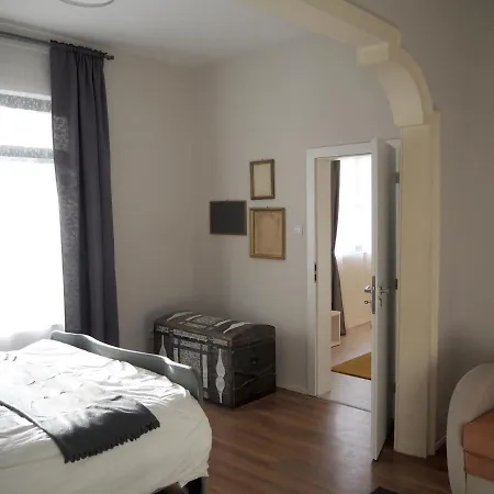 Cache - Bright One-bedroom In By Flat Mаnager Daire Sofya