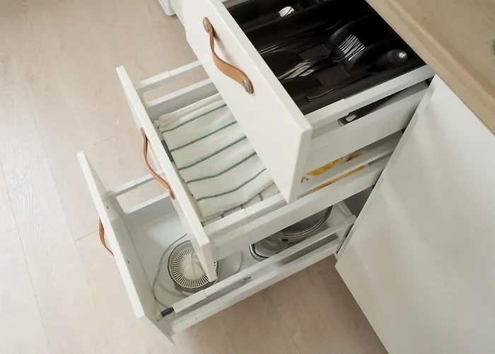 Cache - Bright One-bedroom In By Flat Mаnager