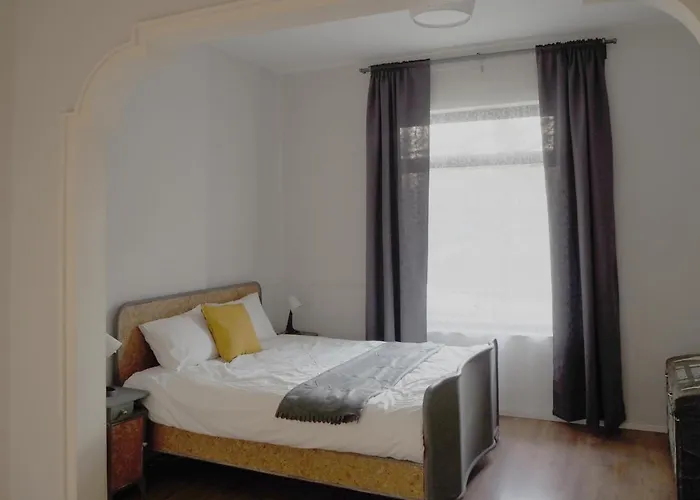 Cache - Bright One-bedroom In By Flat Mаnager Daire *