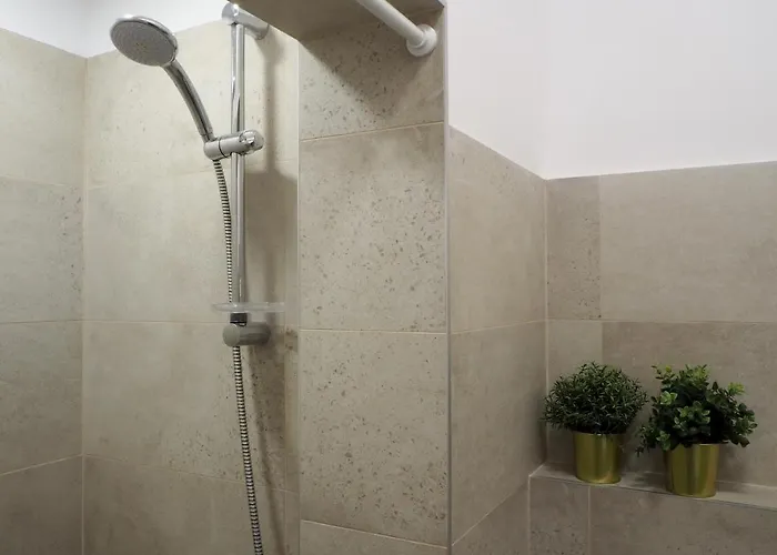 Cache - Bright One-bedroom In By Flat Mаnager