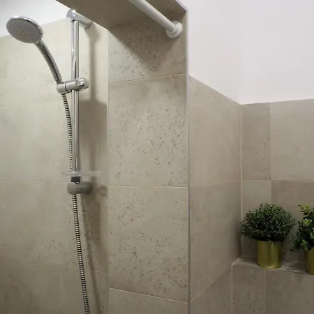 Cache - Bright One-bedroom In By Flat Mаnager